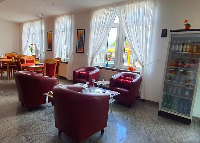 Deutscher Hof فندق 3*